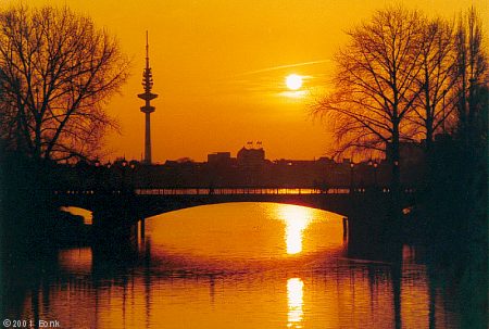 Hamburg - Alster mit Fernsehturm