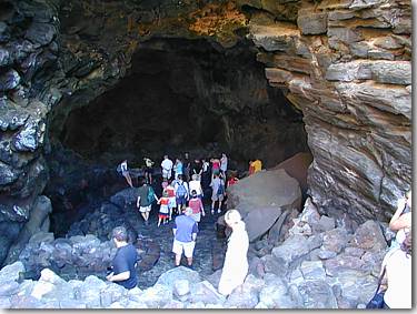 Eingang zur Höhle