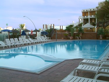 Cactus Garden - Pool