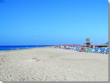 Am Strand von Jandia Playa - Blickrichtung Morro Jable
