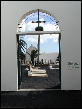 Eingang zum Friedhof in Haria