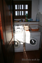 Waschmaschinenraum für beide Häuser
